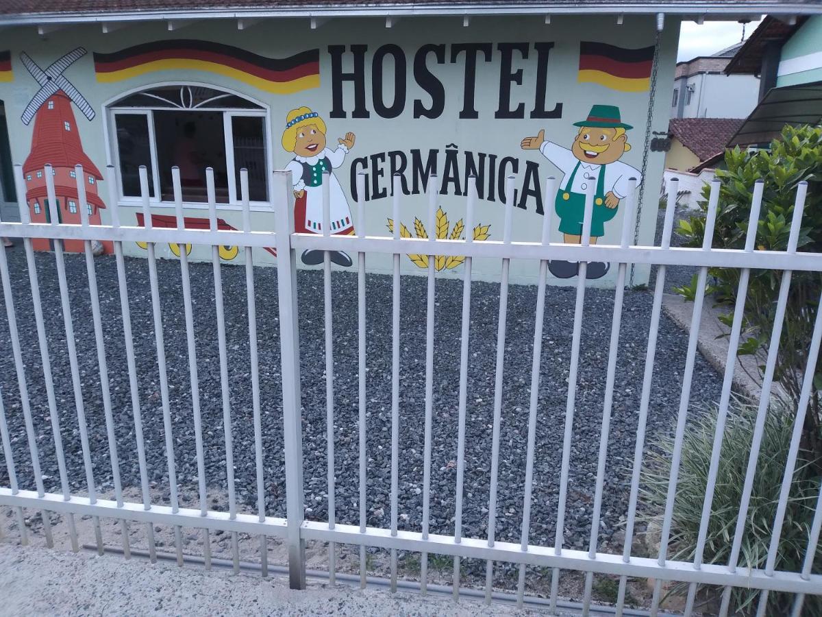 Hostel Germanica 주앵빌 외부 사진